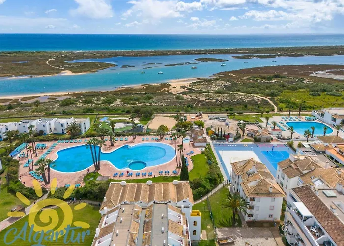 Golden Floor Ocean View Pools & Access Апартаменты