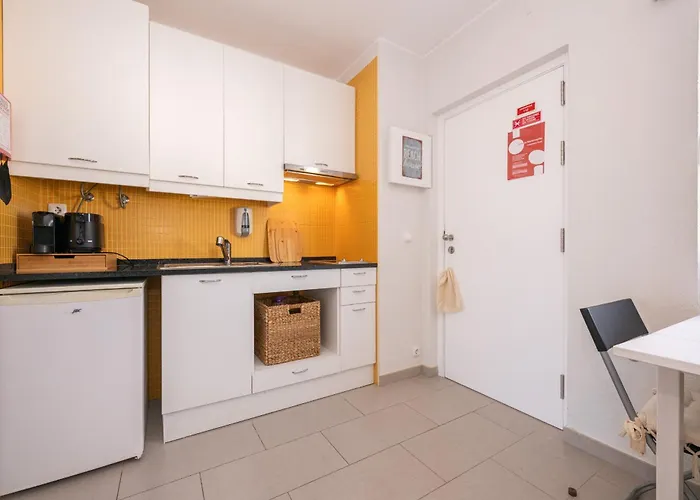 Golden Floor Ocean View Pools & Access Тавира