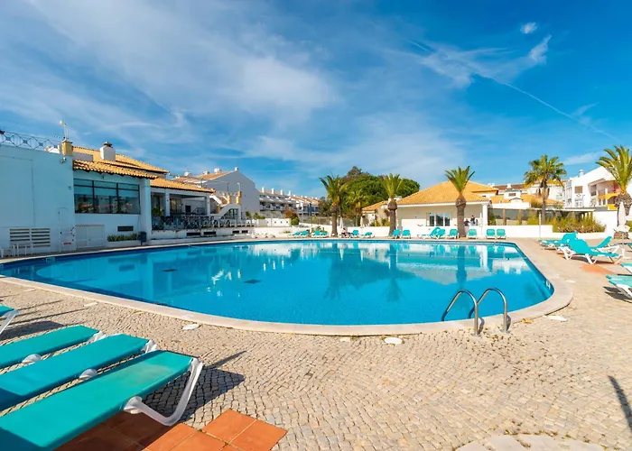 Golden Floor Ocean View Pools & Access *